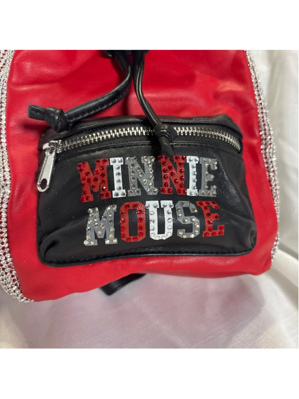 Disney Minnie Mouse mini-backpack. Sparkle in style new without tags adorable ! - Picture 3 of 13